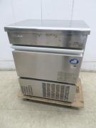 F678◆パナソニック　2015年◆製氷機　SIM-S4500