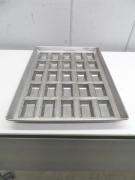 J163◆製菓用品◆センチュリー型天板(25ヶ取)